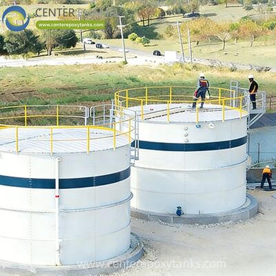 السقف العائم الخارجي لحاوية تخزين النفط العمودية: مصمم خصيصًا للتحرك بسلاسة مع مستوى السائل في الهياكل الراسخة ، مما يقلل من واجهة الهواء إلى السائل
